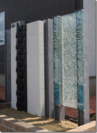 植栽のない状態の門柱