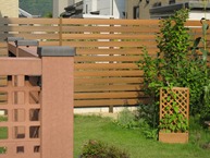 目隠し樹脂板塀